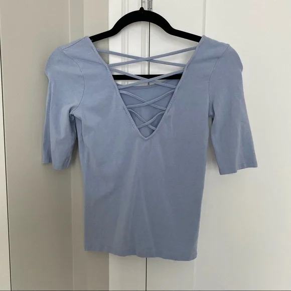 ❄️ BERSHKA Light Blue Form-fitting Top​​​​​ - Picture 4 of 4